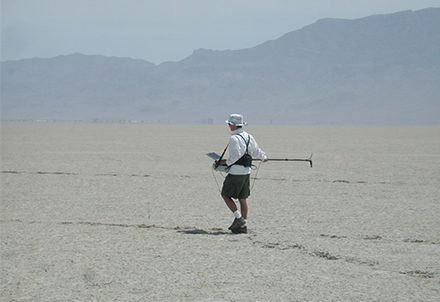 Monitoring dry lake with FieldSpec 4